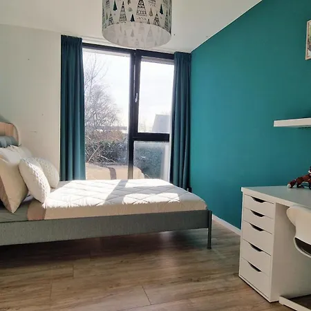 Luxury villa with large garden - renovated bedrooms *