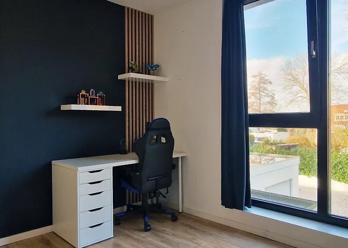 Luxury With Large Garden - Renovated Bedrooms *