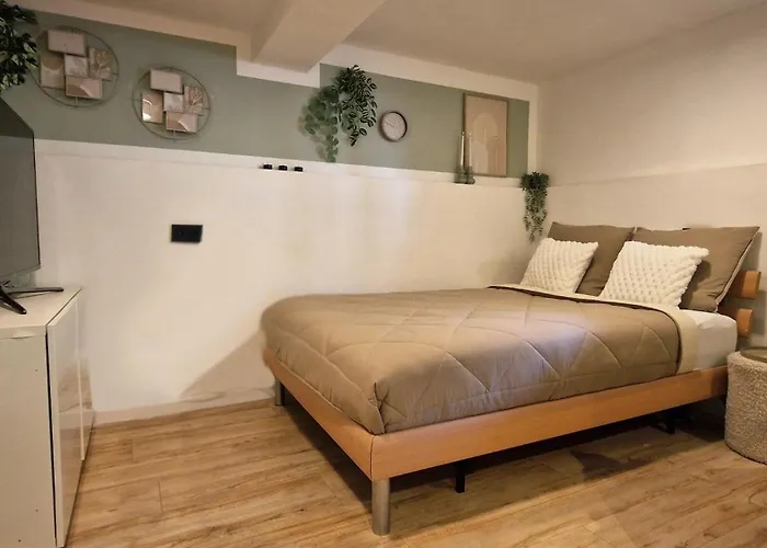 Luxury With Large Garden - Renovated Bedrooms Villa *