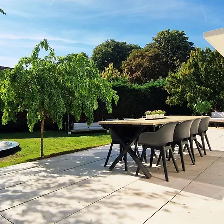 Luxury Family With A Large Private Garden And Swimming Pool Villa The Hague