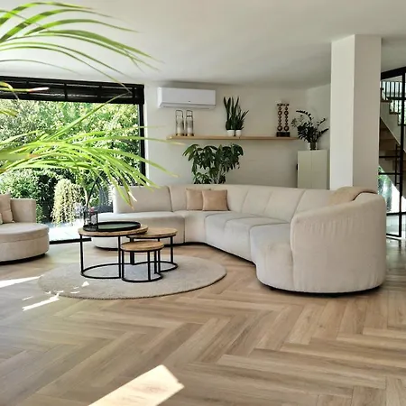 Luxury With Large Garden - Renovated Bedrooms Vila Haag