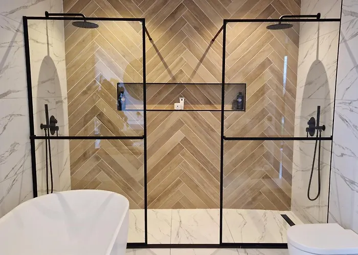 Luxury With Large Garden - Renovated Bedrooms Villa *