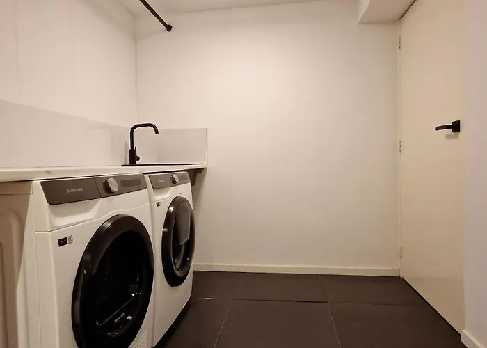 Luxury With Large Garden - Renovated Bedrooms *