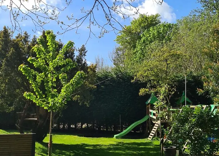 Luxury With Large Garden - Renovated Bedrooms Villa