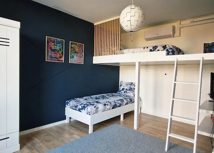 Luxury With Large Garden - Renovated Bedrooms Villa Haia