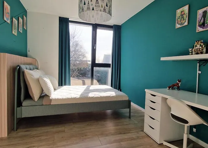 Luxury With Large Garden - Renovated Bedrooms *